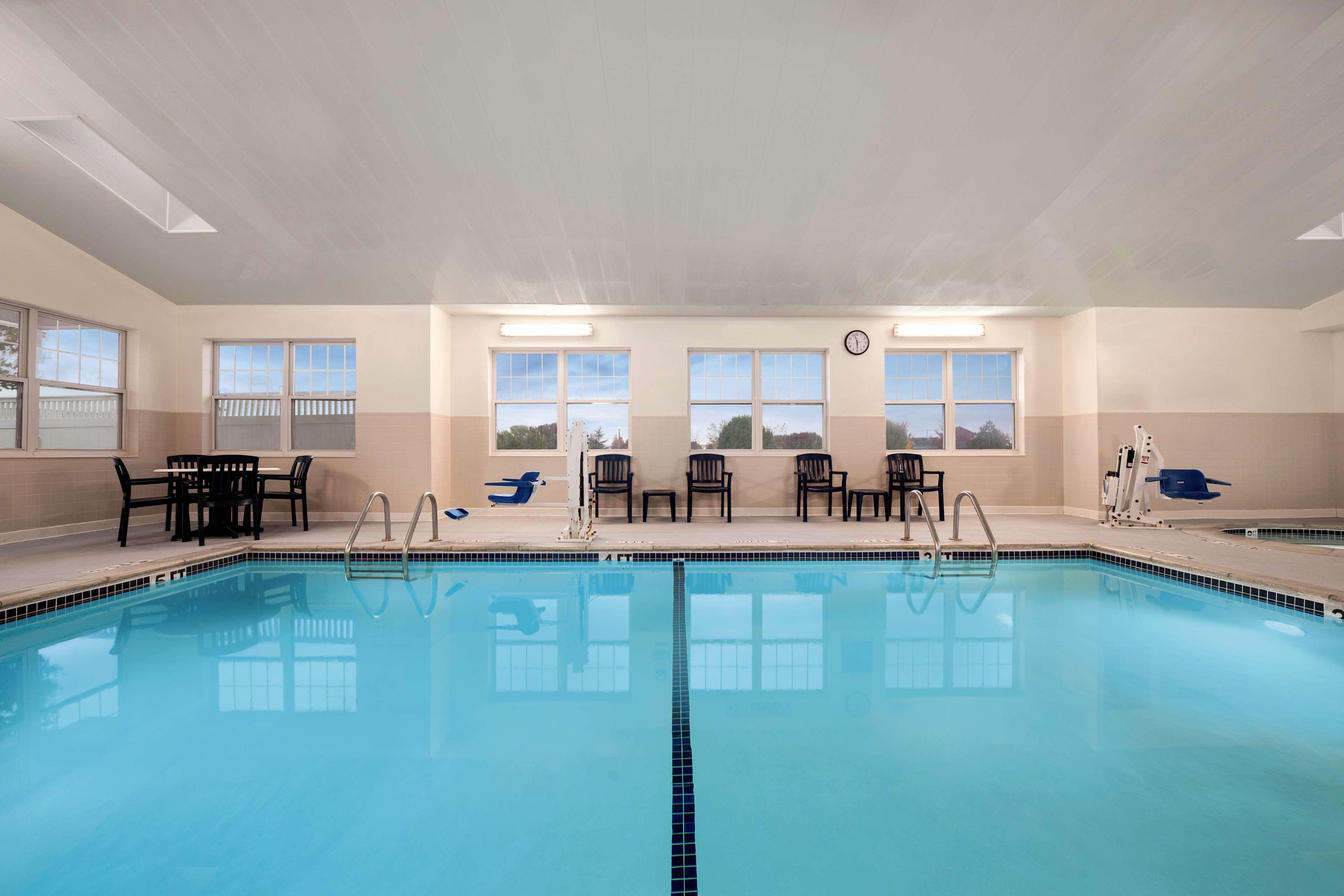 Country Inn & Suites By Radisson, Dundee, Mi Extérieur photo